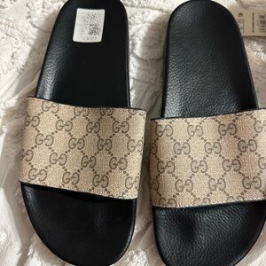 Gucci Beige Monogram Canvas Slide Sandals with Black Footbed